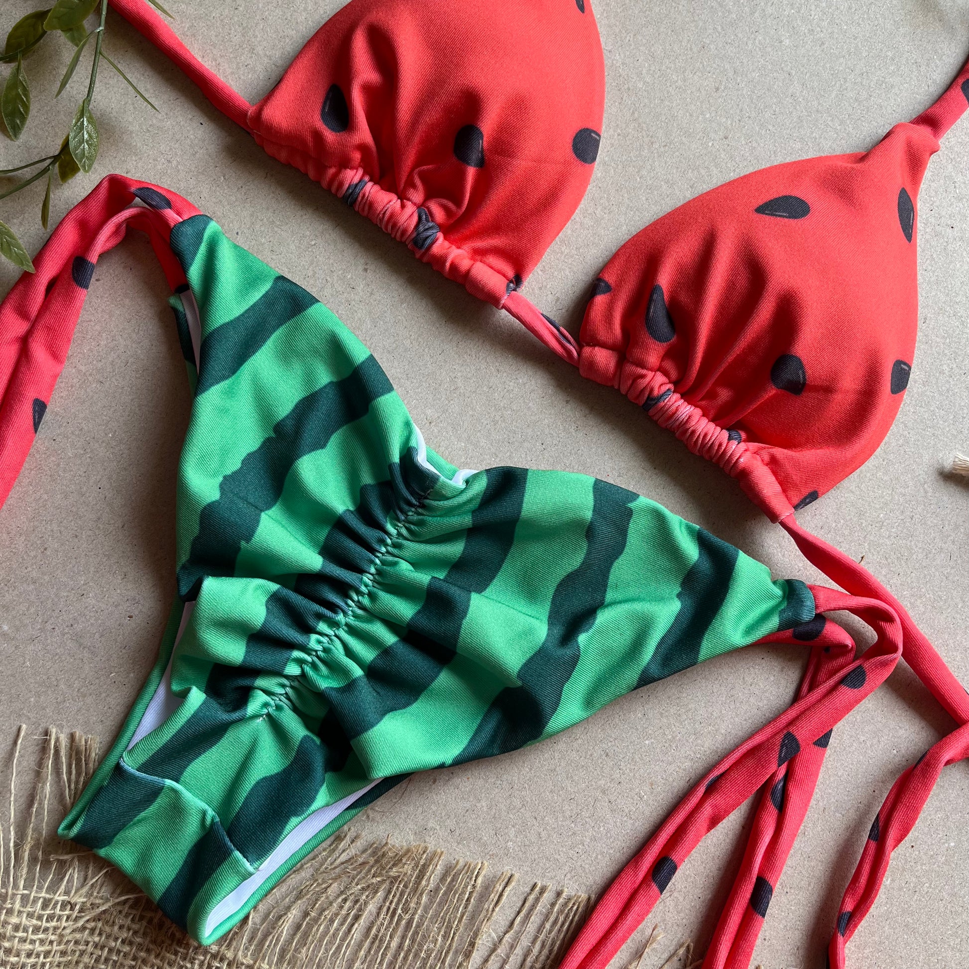 Cottesloe Slice - Triangle + Tie Side - Solaríe